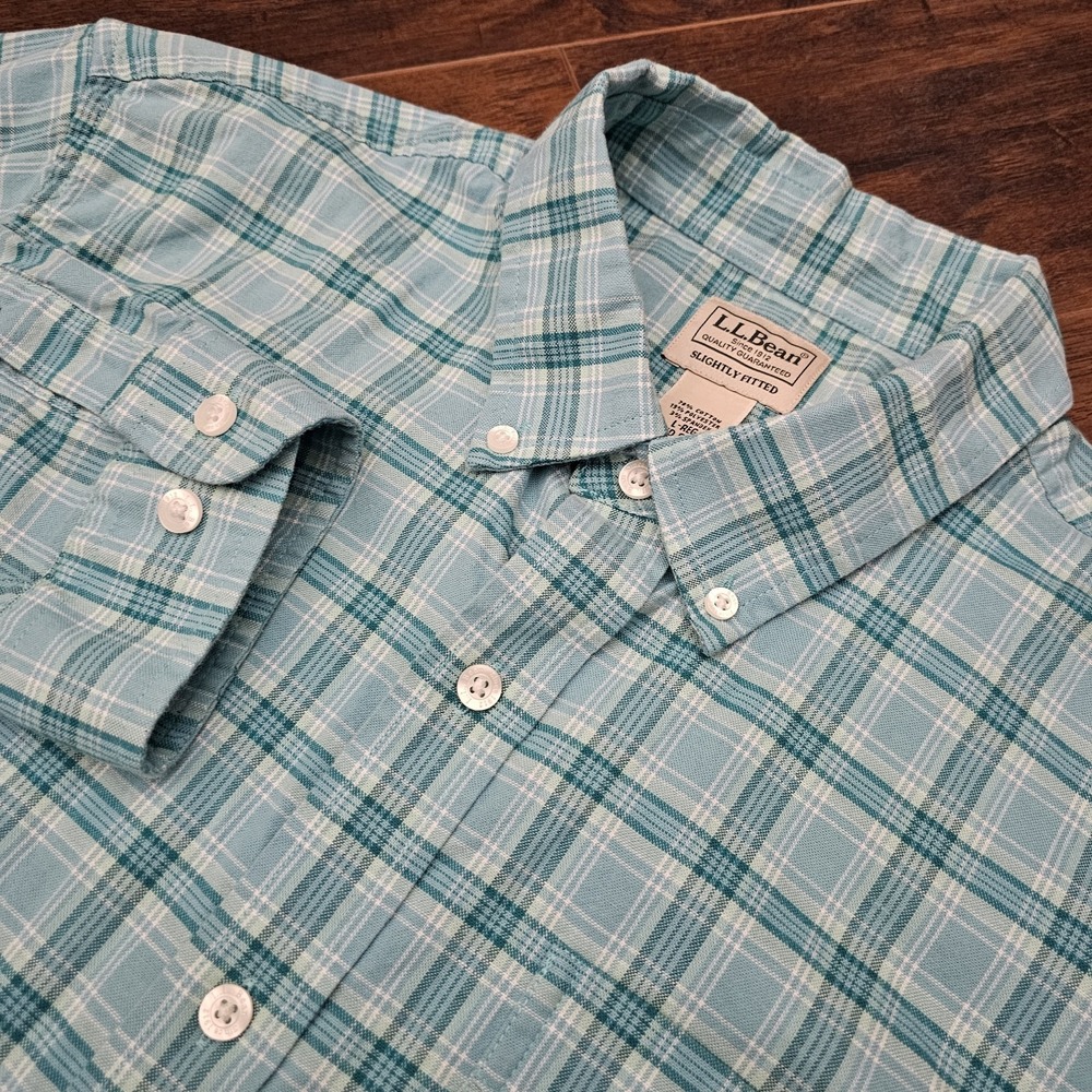 L.L. Bean Mens Large Blue Plaid Slightly Fitted Button Down Shirt Performance
